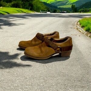 Women’s RedWing Leather Harness Western Clogs